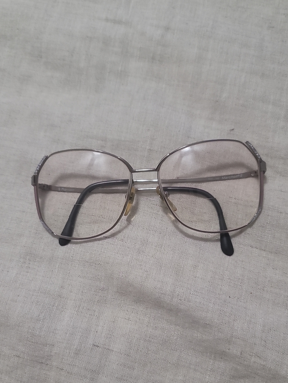 Women's Silver Metal Rim Vintage 70s  Eyeglasses with Bling Temple Tips